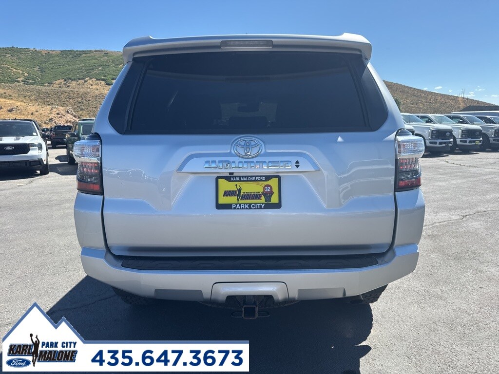 2022 Toyota 4Runner SR5 photo 4