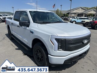2025 Ford F-150 Lightning XLT TRUCK