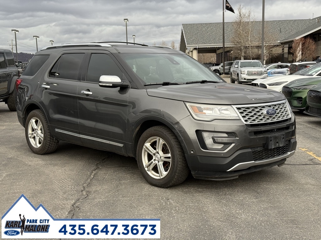 2016 Ford Explorer Platinum's photo