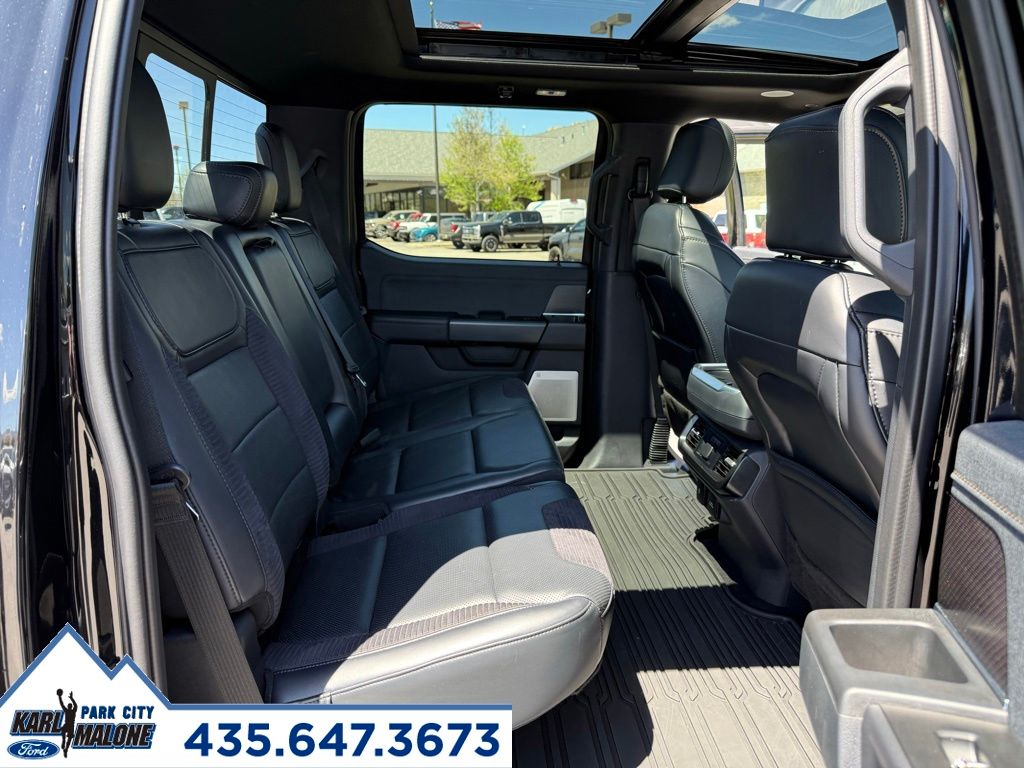 2023 Ford F-150 Raptor - Photo 32