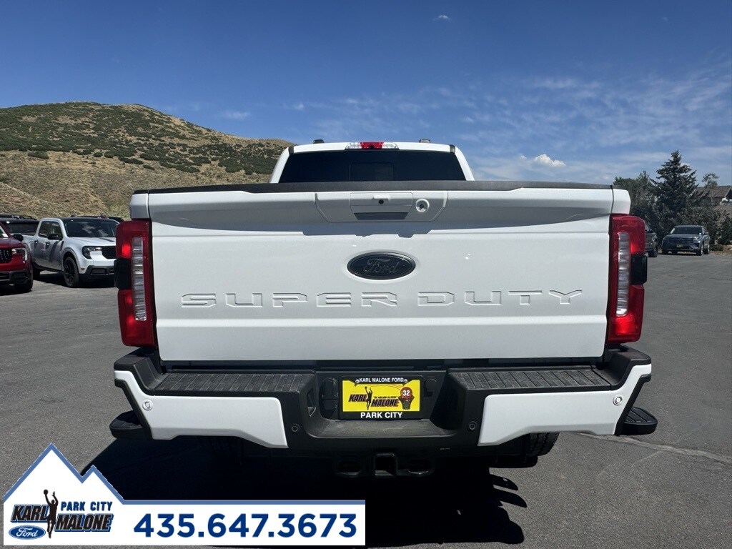 2025 Ford F-350 Lariat photo 3