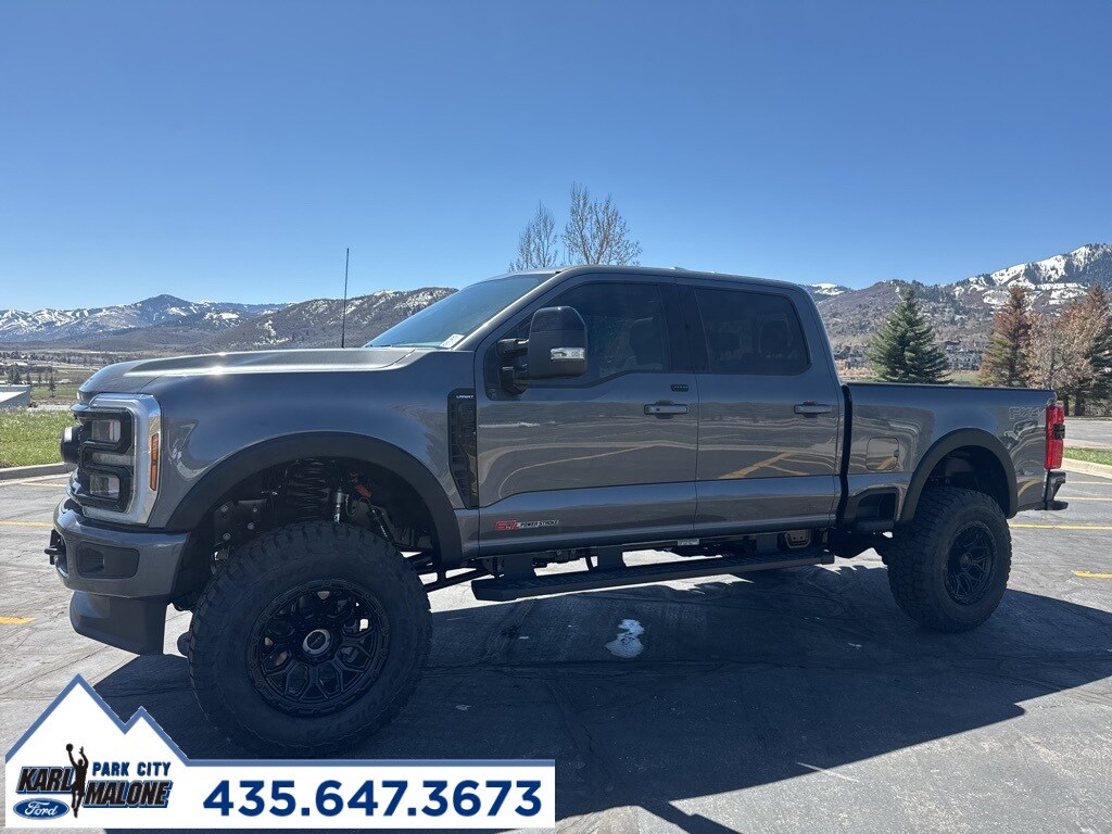 2025 Ford F-350 photo 3