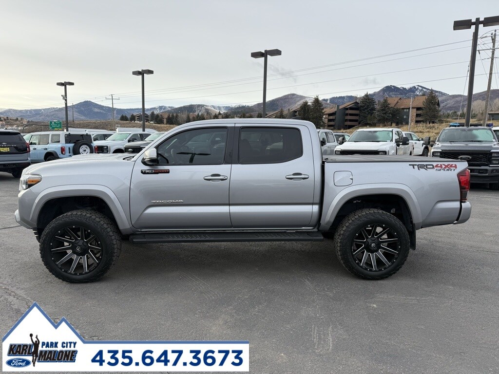 2019 Toyota Tacoma TRD Sport V6 photo 3