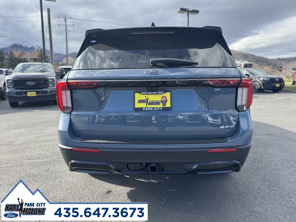 2026 Ford Explorer ST-Line photo 3