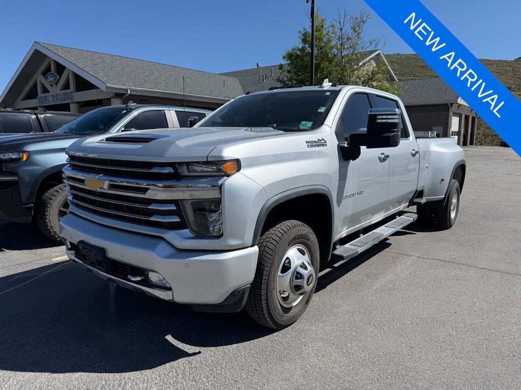 2020 Chevrolet Silverado HD High Country 4WD Crew Cab Long Box DRW's photo