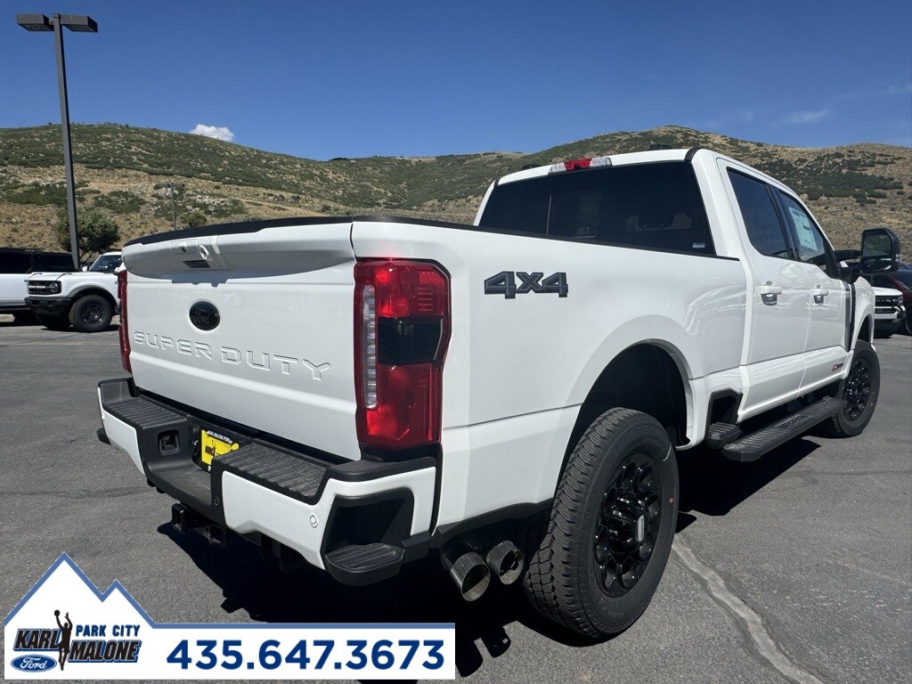 2025 Ford F-350 Lariat photo 2