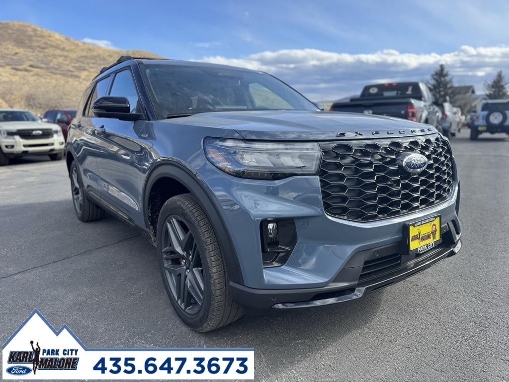 2026 Ford Explorer ST-LINE's photo