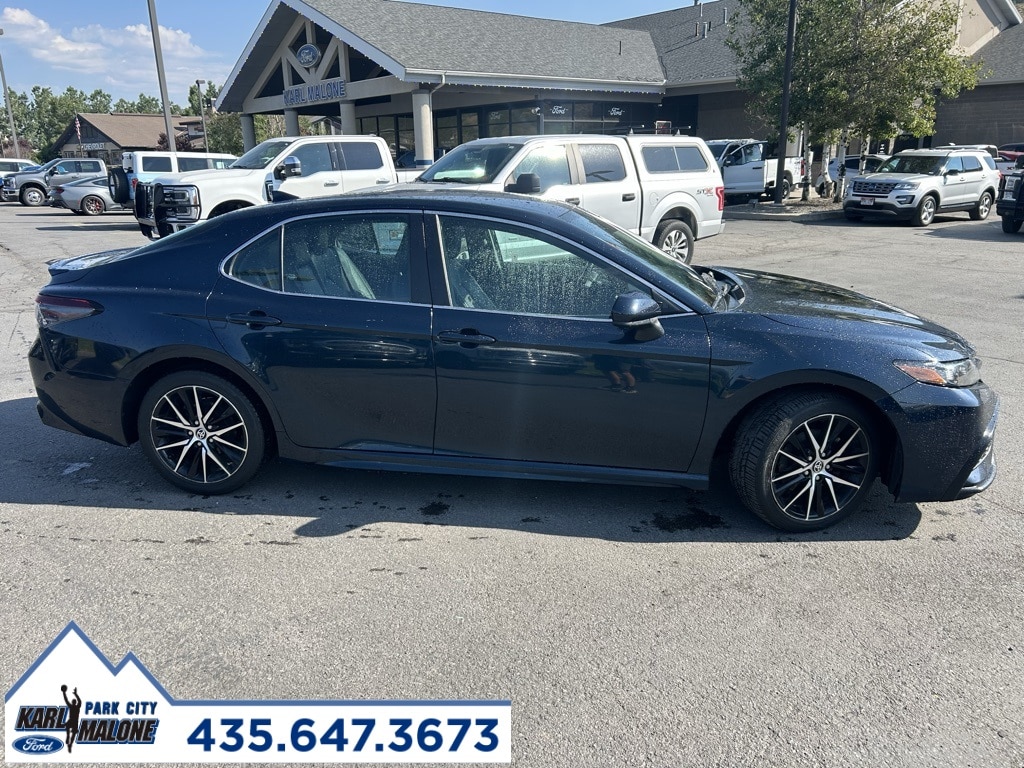 Used 2021 Toyota Camry SE with VIN 4T1G11AK0MU601498 for sale in Park City, UT