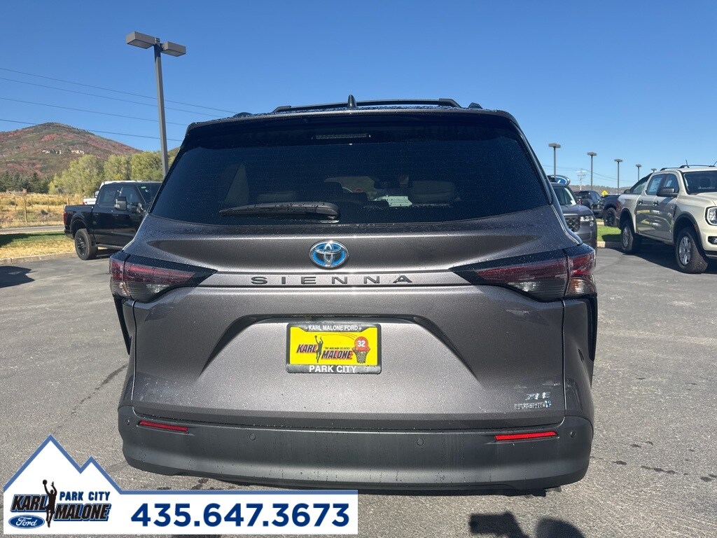 2024 Toyota Sienna XLE photo 4