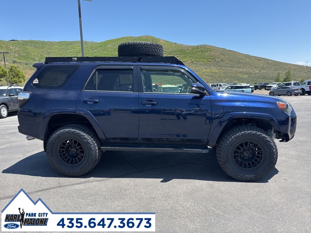 Used 2019 Toyota 4Runner SR5 Premium with VIN JTEBU5JR8K5668766 for sale in Park City, UT