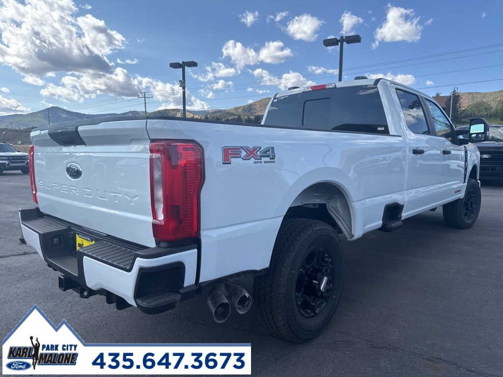 2026 Ford F-350 photo 2