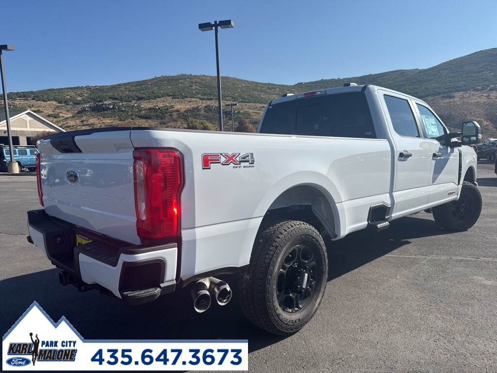 2026 Ford F-350 photo 3