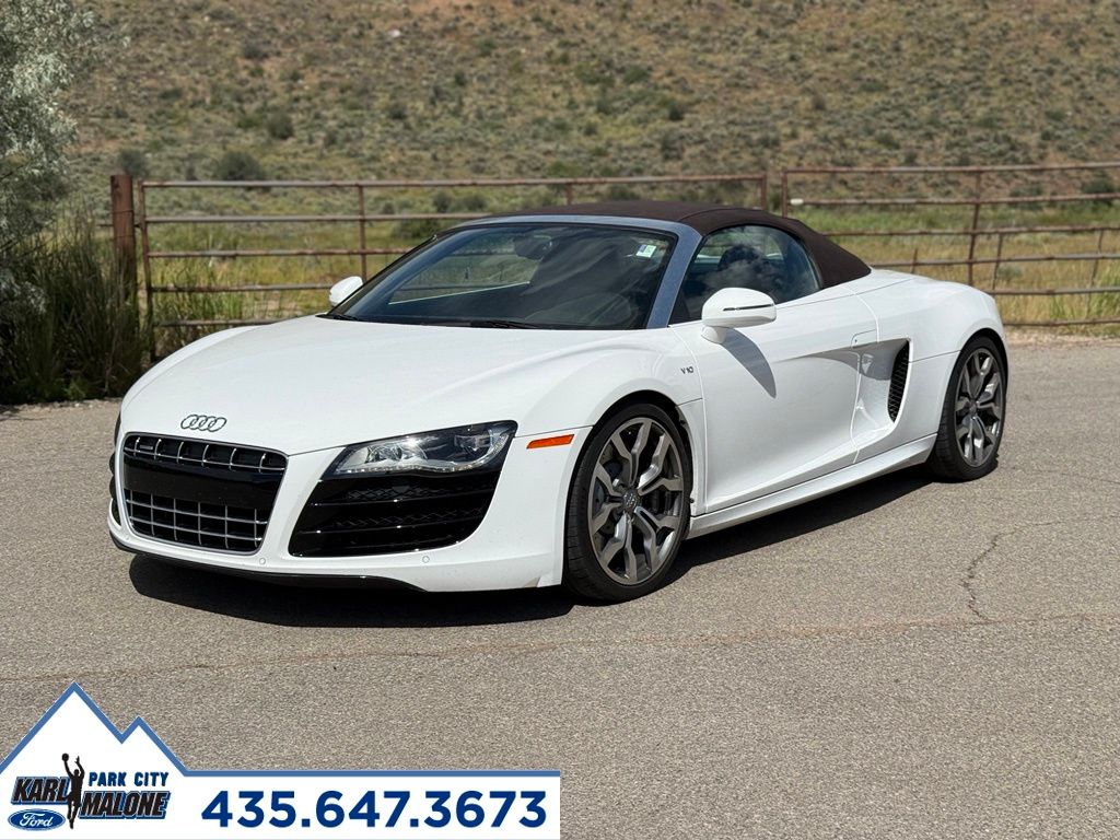 2011 Audi R8 5.2 Spyder quattro R tronic's photo
