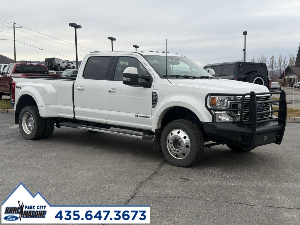 2022 Ford F-450 Super Duty Lariat's photo