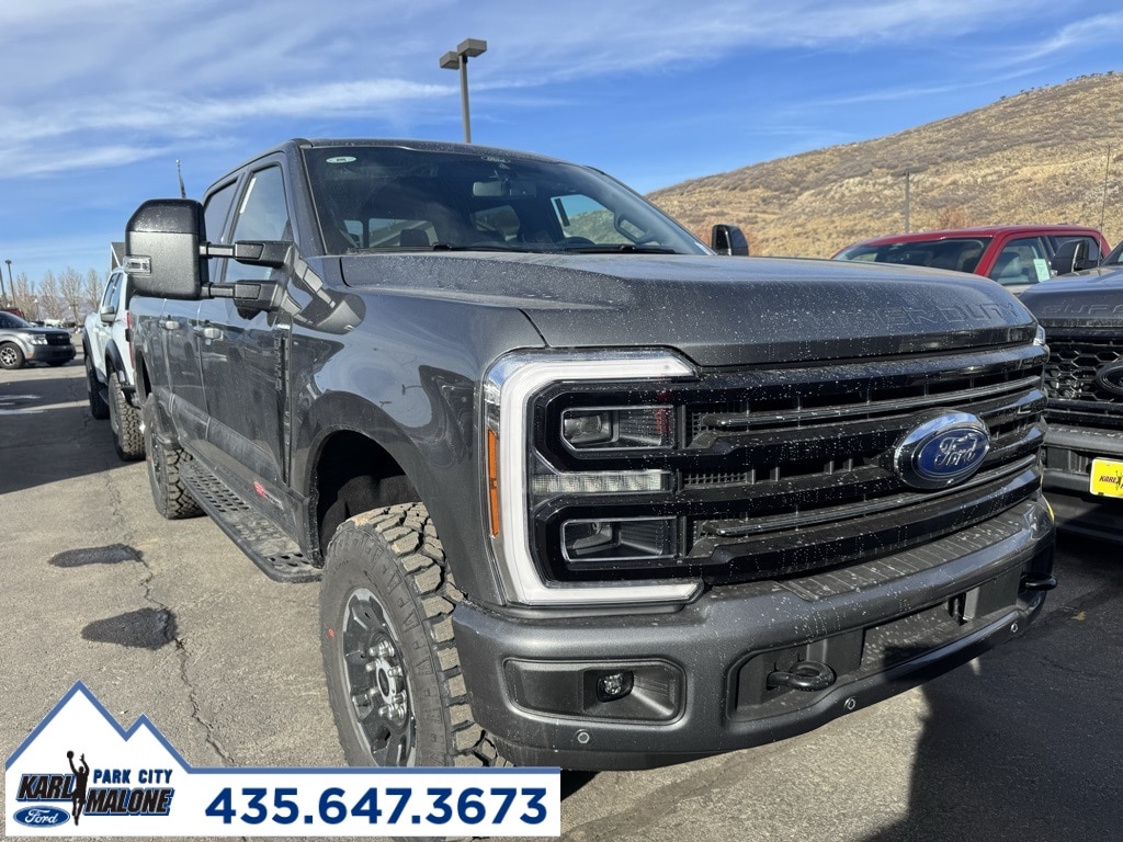 2026 Ford F-350 Super Duty Platinum's photo