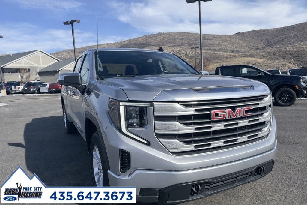 2023 GMC Sierra Base's photo