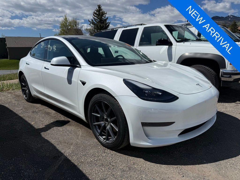 2023 Tesla Model 3 -'s photo