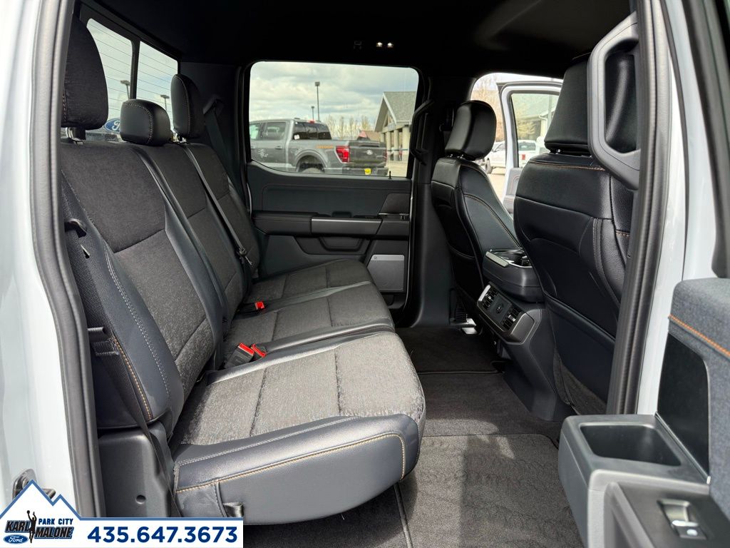 Photo 32