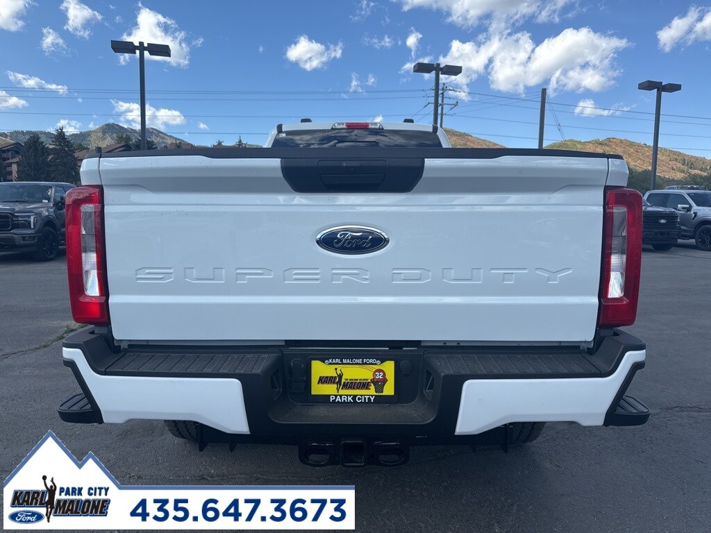 2026 Ford F-350 photo 3