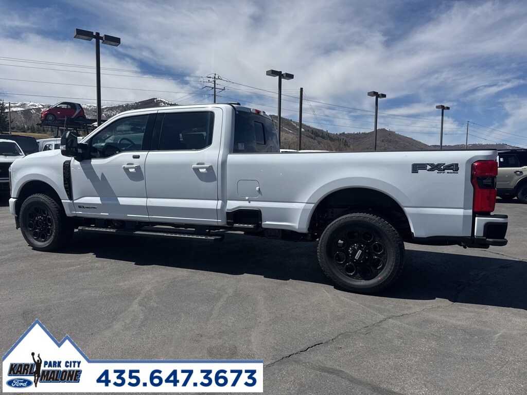 2025 Ford F-350 photo 3
