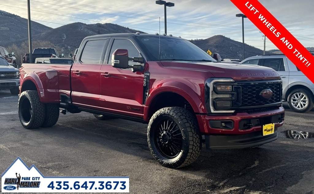 2026 Ford F-450 Super Duty Platinum's photo