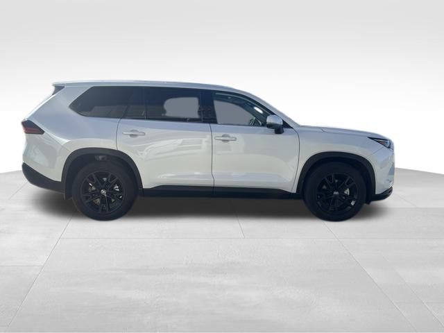 2025 Toyota Grand Highlander Platinum photo 4