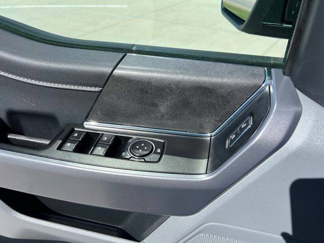 2025 Ford F-150 XLT - Photo 23