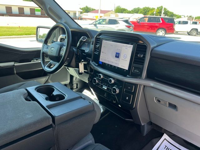 2025 Ford F-150 XLT - Photo 14