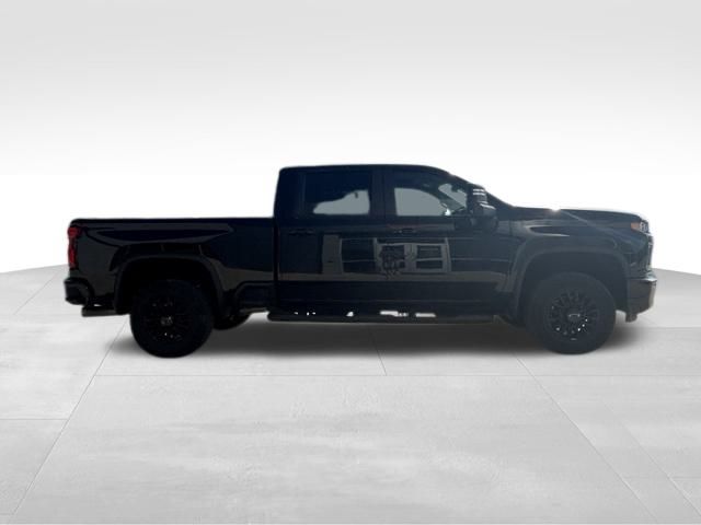 2022 Chevrolet Silverado 2500HD LTZ photo 3