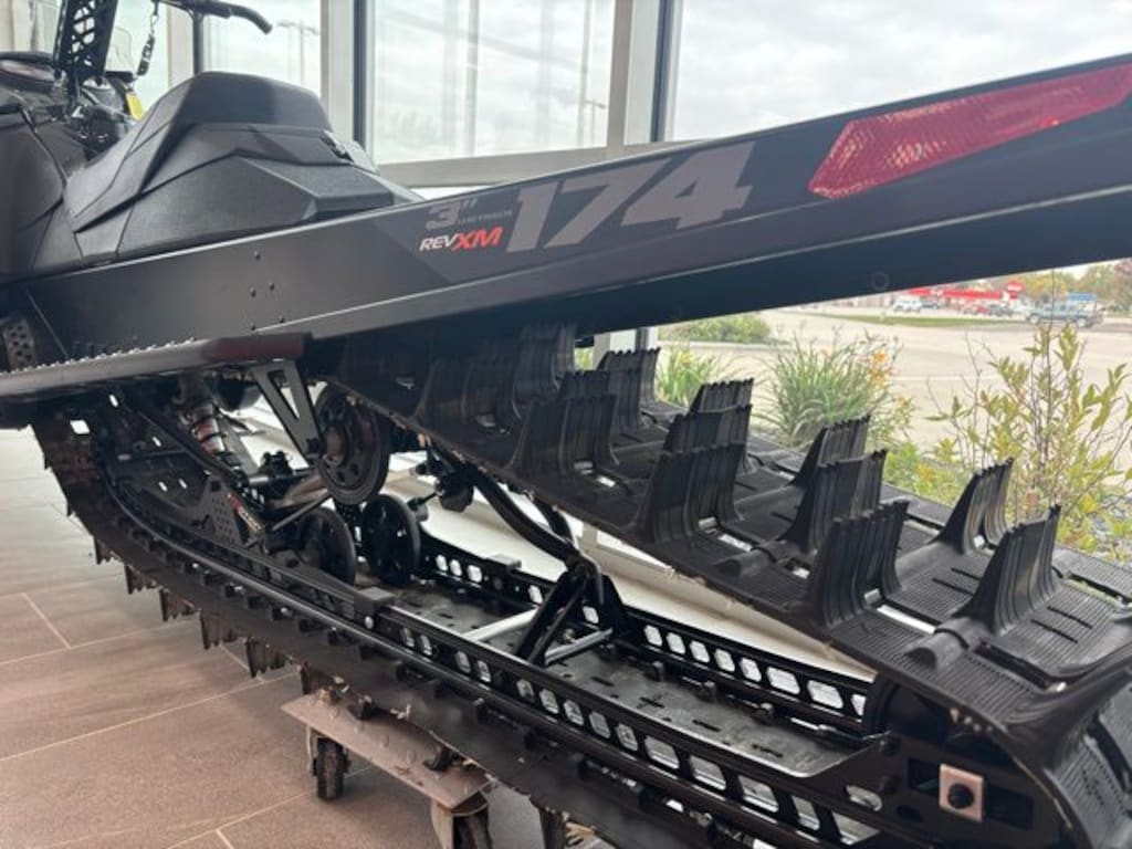 Used 2016 Ski-Doo Summit 800R RV