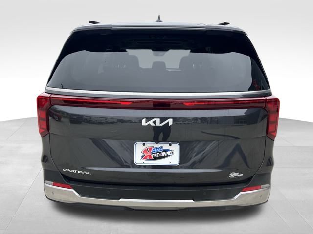 2025 Kia Carnival SX photo 4