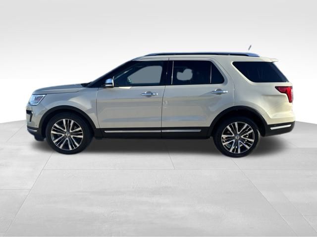 2018 Ford Explorer Platinum photo 2