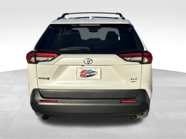 2025 Toyota RAV4 XLE Premium photo 4