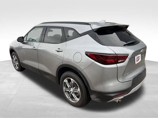 2023 Chevrolet Blazer 2LT photo 3