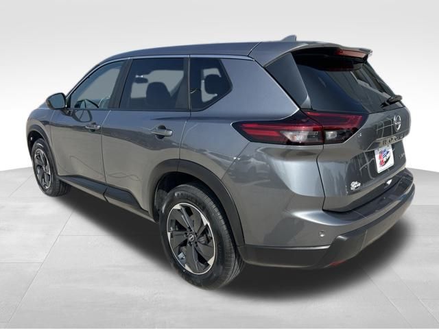 2024 Nissan Rogue SV photo 4