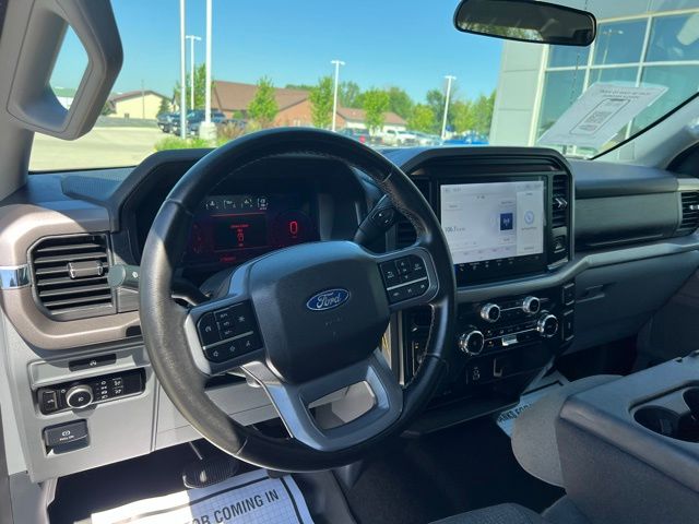 2025 Ford F-150 XLT - Photo 25