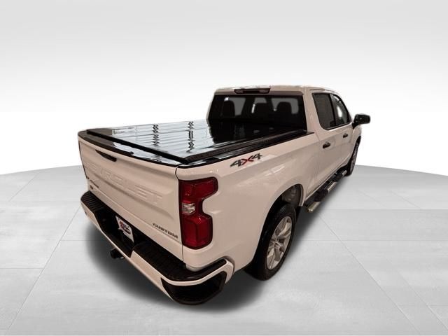 2020 Chevrolet Silverado 1500 Custom photo 2