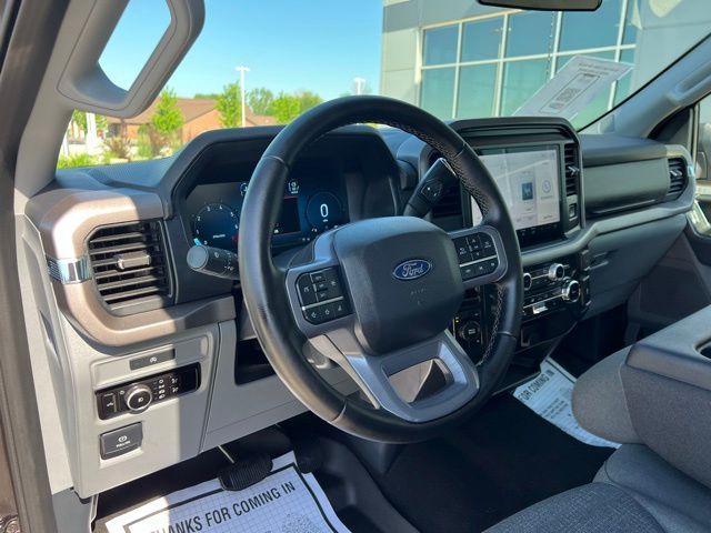 2025 Ford F-150 XLT - Photo 24