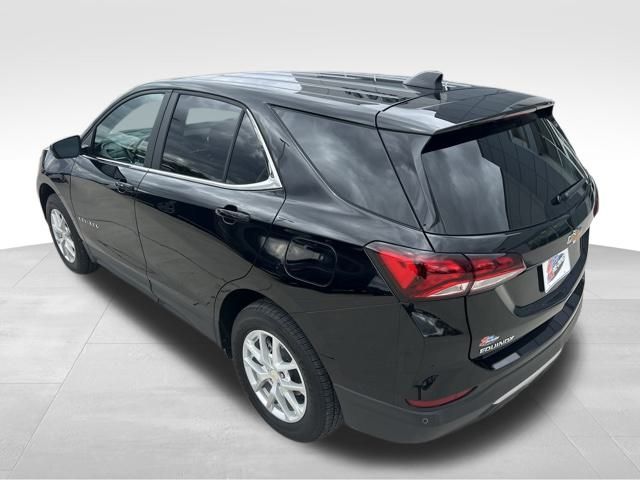 2023 Chevrolet Equinox LT photo 3
