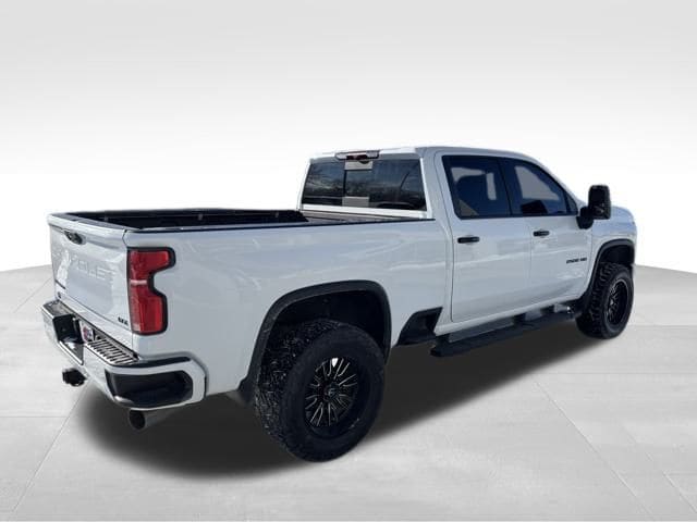 2024 Chevrolet Silverado 2500HD LTZ photo 2