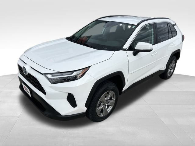 2024 Toyota RAV4 Hybrid LE photo 2