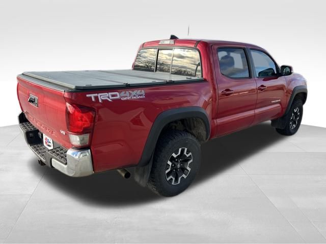 2016 Toyota Tacoma TRD Off-Road photo 4