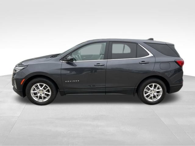 2022 Chevrolet Equinox LT photo 3