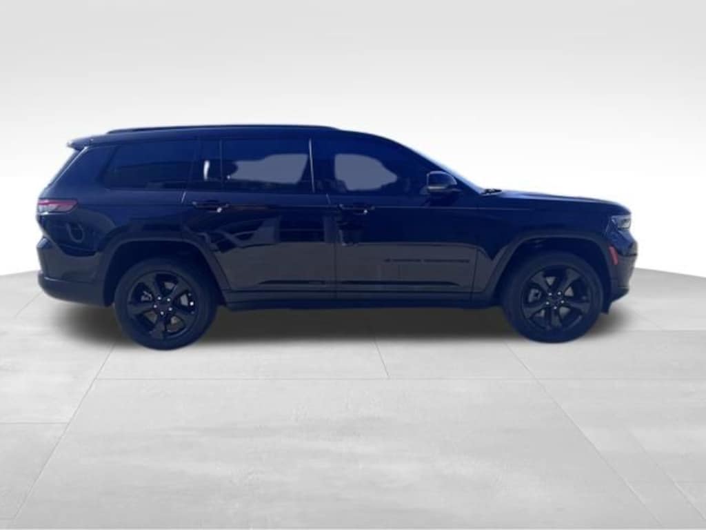 Used 2023 Jeep Grand Cherokee L Altitude SUV