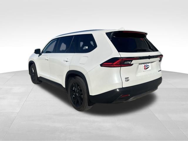 2025 Toyota Grand Highlander Platinum photo 3