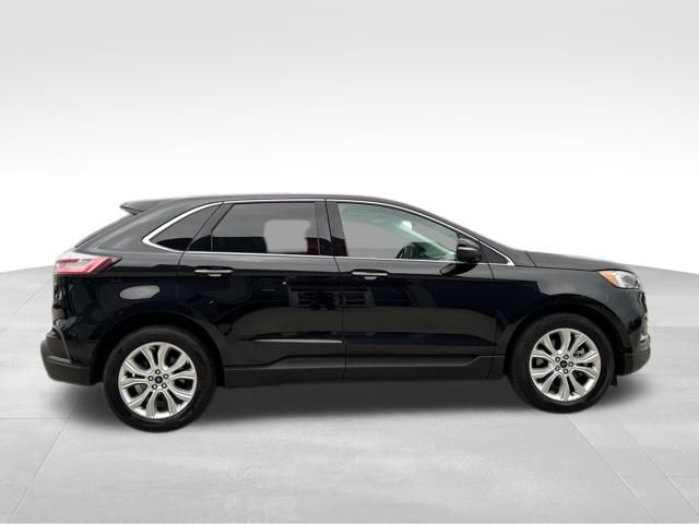 2020 Ford Edge Titanium photo 4