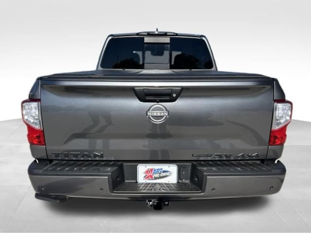 Used 2024 Nissan Titan SV Crew Cab Pickup