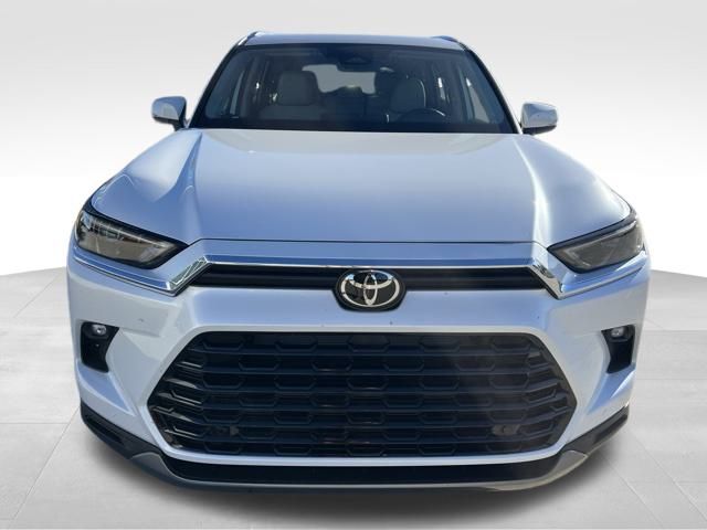 2026 Toyota Grand Highlander Limited photo 3