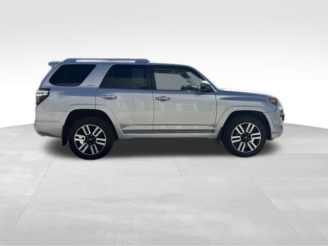 2020 Toyota 4Runner Limited photo 4