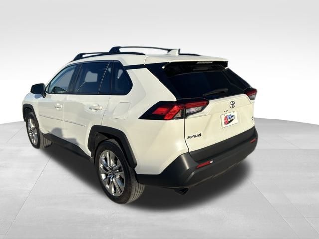 2025 Toyota RAV4 XLE Premium photo 3